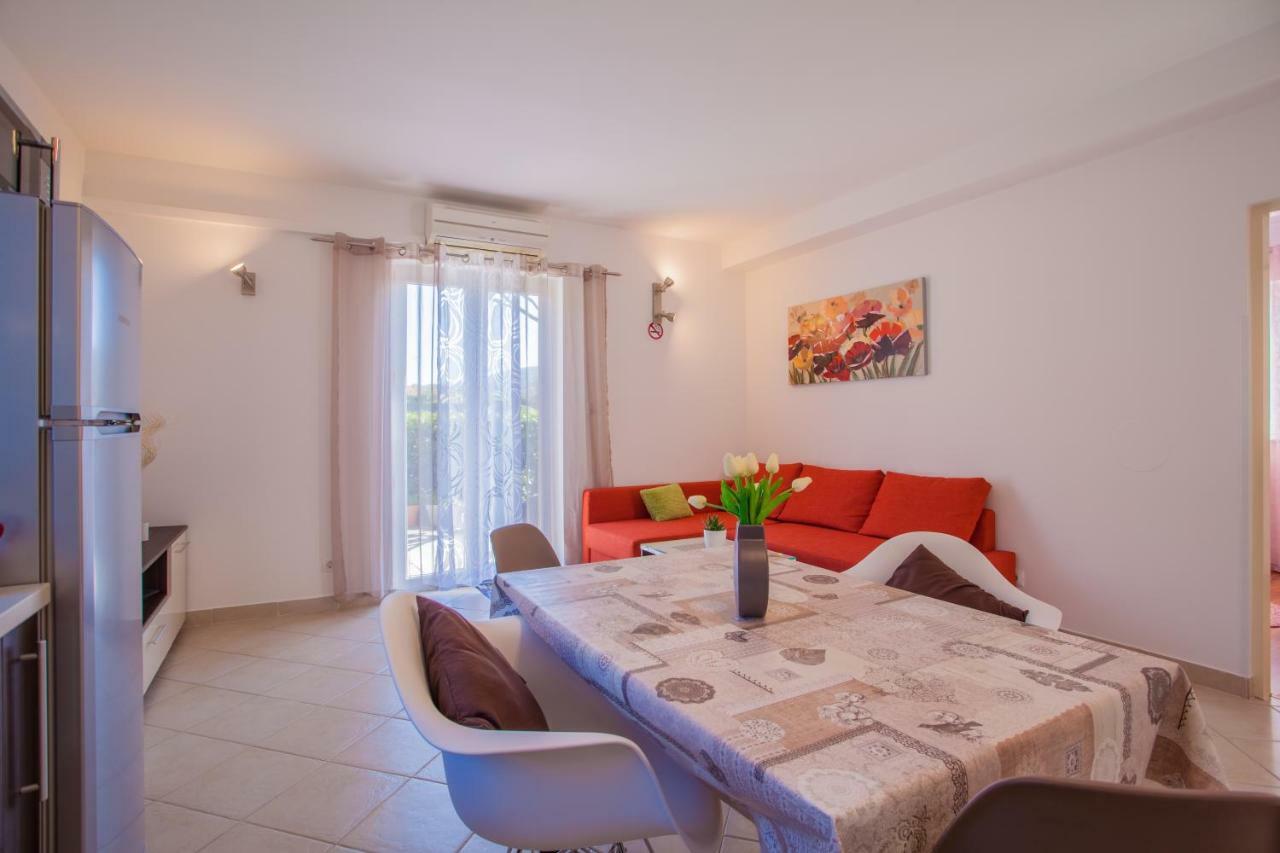 Madlen Apartment