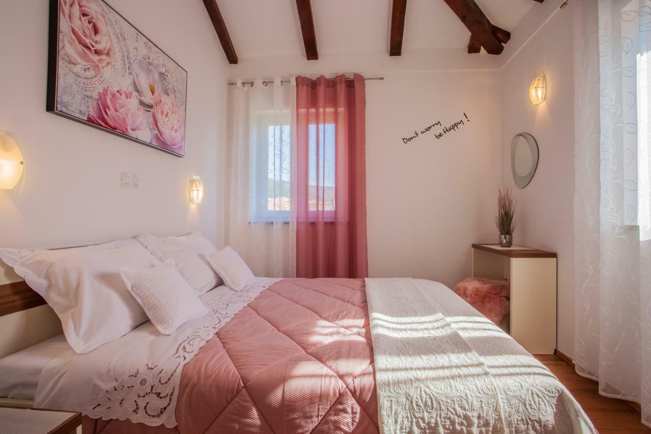 Madlen Apartment *