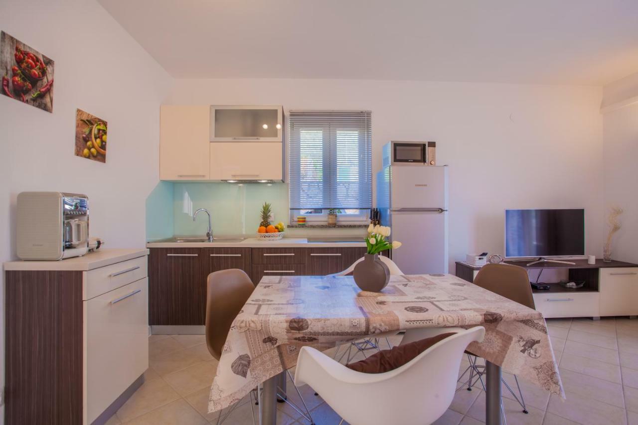 Madlen Apartment *
